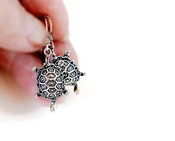 Vintage Sterling Silver Turtle Dangle Earrings Ho… - image 4