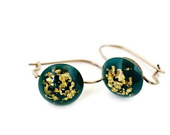 Vintage Gold Flake Resin Emerald Earrings - Gold Hoop Ear Wires - Dainty Confetti Lucite