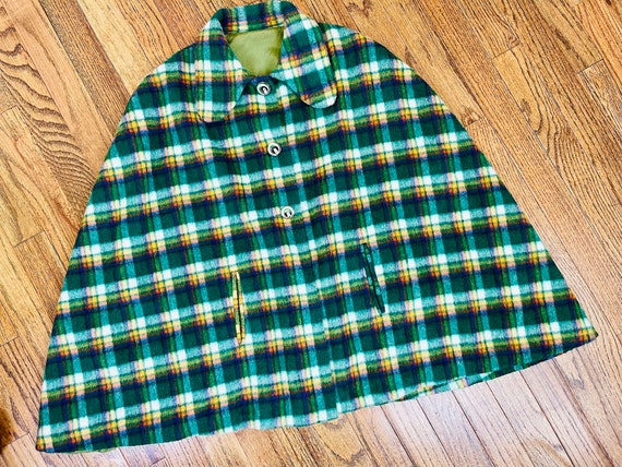 Vintage 70s Soft Green Plaid Cape Coat Jacket Pon… - image 2