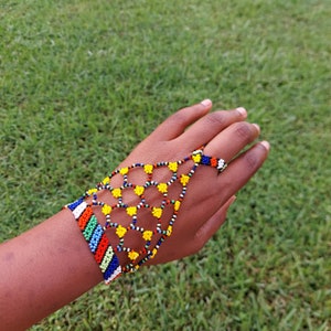 Luva/pulseira Zulu com miçangas sul-africanas. Joias tribais. Joias femininas Zulu.