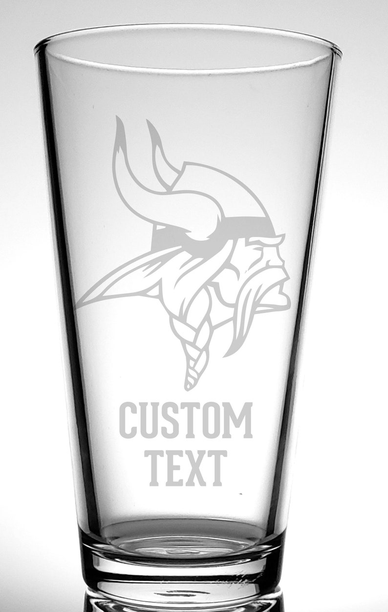 Minnesota Vikings Custom Pint Glass-Your text-Personalized-Viking Football Fans-Fathers Day Gift Gift for Coach-Dad-Christmas-Uncle-Son-Mom Custom Text