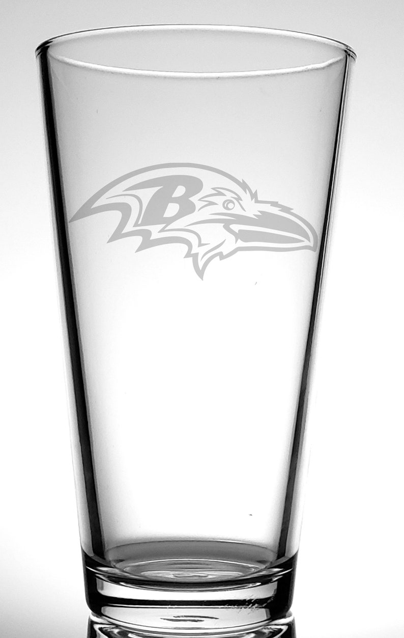 Baltimore Ravens Custom Pint Glass-Personalized Gift-Football Pint-Fathers Day Gift-Gift for Coach-Dad-Uncle-Son-Mom-Christmas-Gift under 20