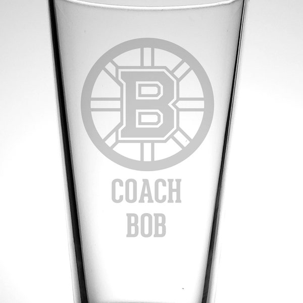 Boston Bruins pint glass-Bruins pint glasses-Boston Hockey Team-Hockey Fan-Custom Pint Glass-Personalized Hockey Gift-Hockey Coach Gift