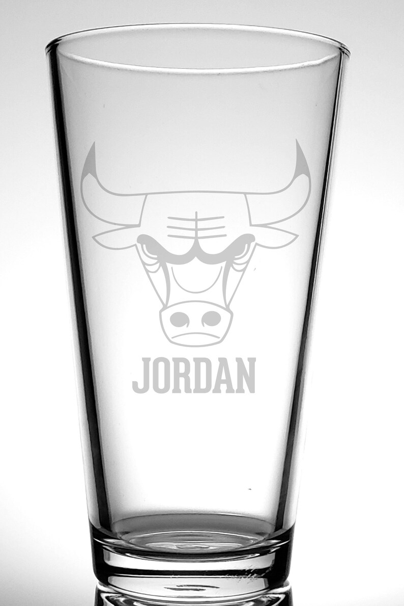 Chicago Bulls Basketball Custom Pint Glassespersonalized Etsy