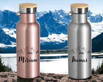 Trinkflasche personalisiert - Thermoflasche Wasserflasche Edelstahl  - Geschenke für Camper - Camping Zubehör - Geschenkidee - Berge Wandern