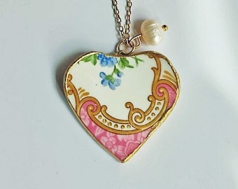 NOUVEAUTÉ. Pendentif coeur en porcelaine vintage