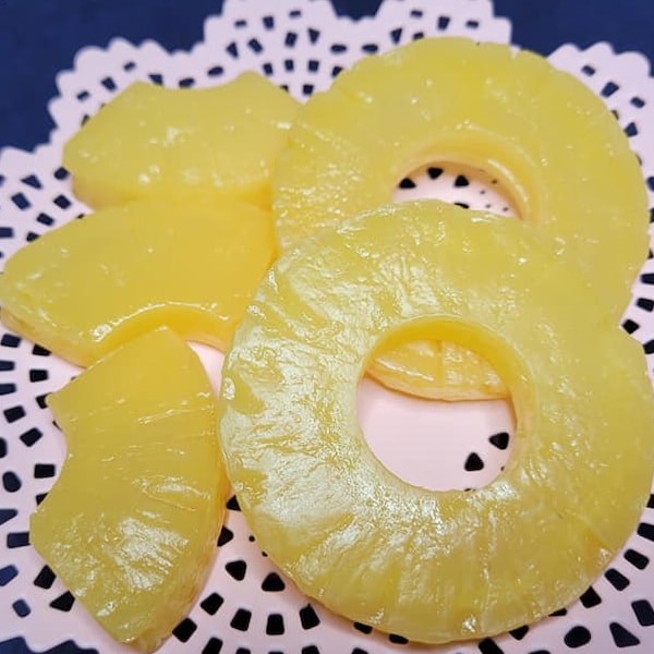 Fake Pineapple Slice, Fake Pineapple Segments, Great for faux baking activities and fake bakes