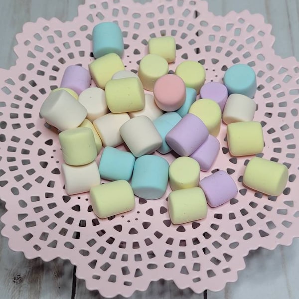 Fake Mini Marshmallows, Fake Food Faux Marshmallows, 10/25 pk Faux Marshmallows, perfect for Easter tiered tray decor