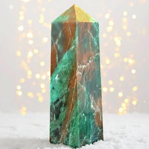 250MM Natural Green Kyanite Tower | 4-Faced Obelisk, Metaphysical Healing, Chakra Balancing, Spirit Aura Stone, Crystal Gift