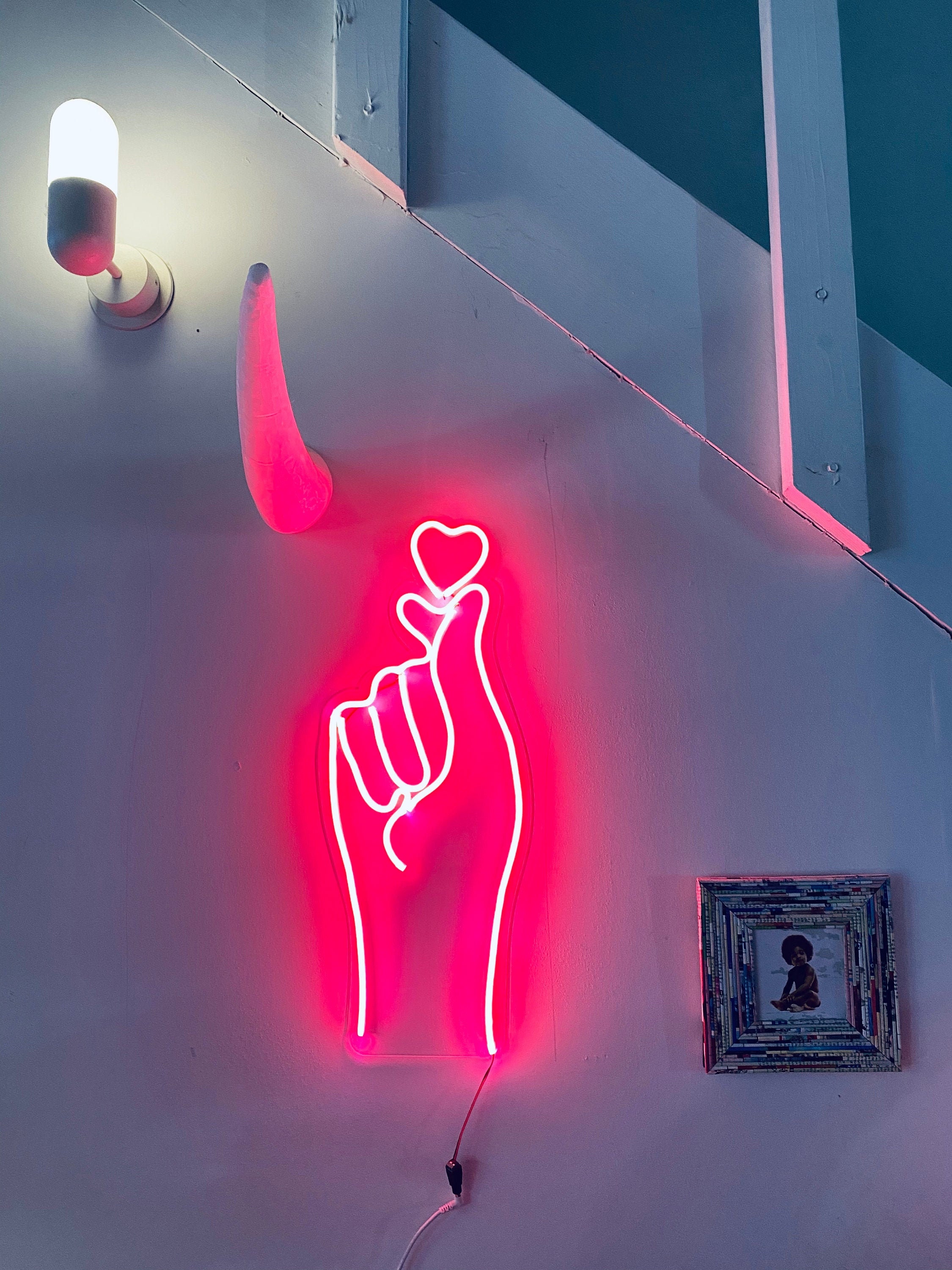 Neon Kpop Finger Heart LED Art Sign - Etsy Israel