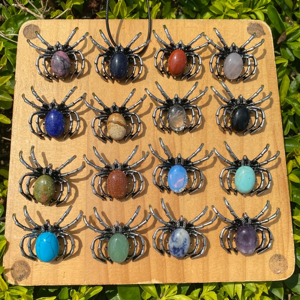 16 types de pendentif / broche d’araignée en cristal, collier d’araignée en pierre précieuse, charme d’araignée en cuivre, bijoux d’Halloween faits à la main, idées cadeaux