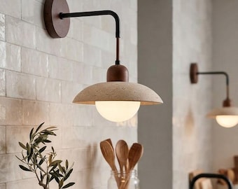 Aplique de pared con cúpula de travertino, lámpara de pared colgante de piedra de 9,8", luz de tocador de madera y mármol Wabi Sabi, aplique de mesilla de noche ajustable para pasillo.