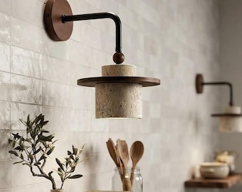 Aplique de pared de travertino, lámpara de pared colgante de piedra de 7,9", luz de tocador de madera y mármol Wabi Sabi, aplique ajustable de mediados de siglo para pasillo.
