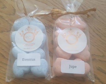 Mini bath bombs x 8 in a pack,various Aftershave   inspired fragrances