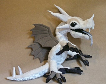 Dragon “White Horn” plush hand puppet