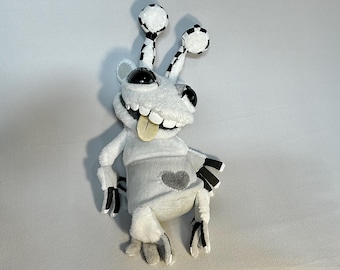 Alien Buddy (Full -bodied hand puppet)