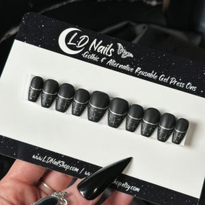 Witchy Starry French Press On Nails: Black & Silver Celestial False Nails
