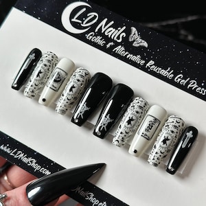 Gothic Tarot Press On Nails: Reusable Witchy False Nails