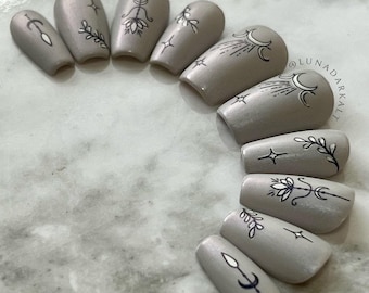 Iridescent Witchy Moon Press On Nails: Gothic Alternative False Nails