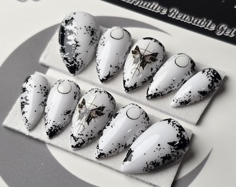 Uñas postizas reutilizables Mystic Mothrise: Luna gótica y polilla