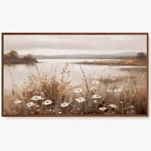Puede incluir: Una pintura que representa una escena de lago con un campo de flores blancas en primer plano. El lago está tranquilo y el cielo es de un gris suave. La pintura está realizada en una paleta de colores apagados.
