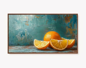 Könnte beinhalten: Ein Stillleben mit Orangen auf einem strukturierten blauen und braunen Hintergrund. Die Orangen sind in einem Halbkreis angeordnet, mit einer ganzen Orange und drei Orangenscheiben.