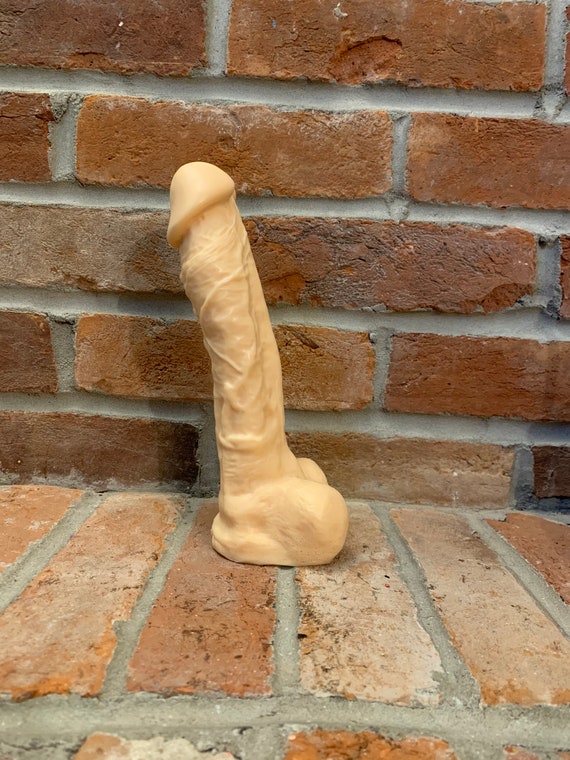 Huge Nude Penis