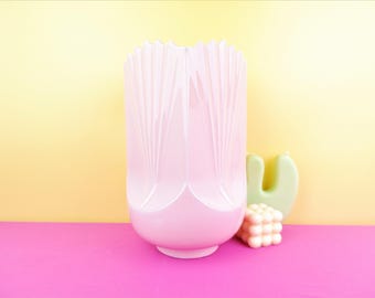 Vintage ceramic pink art deco table lamp, mid century 70s 80s pottery lighting