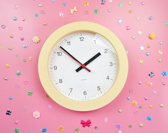 Vintage classic Junghans Quartz acrylic office wall clock, minimalist postmodern 90s