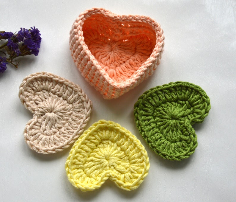 BASKET Cotton face scrubbers Ecopad Makeup remover pads Reusable face wipes Reusable face rounds Spa gift set Self-care ckin kit SCRUBBIES