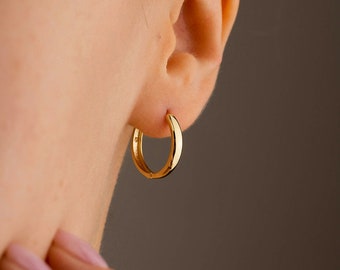 14k Solid Gold Huggie Hoop Earrings - 17mm Classic Gold Hoops