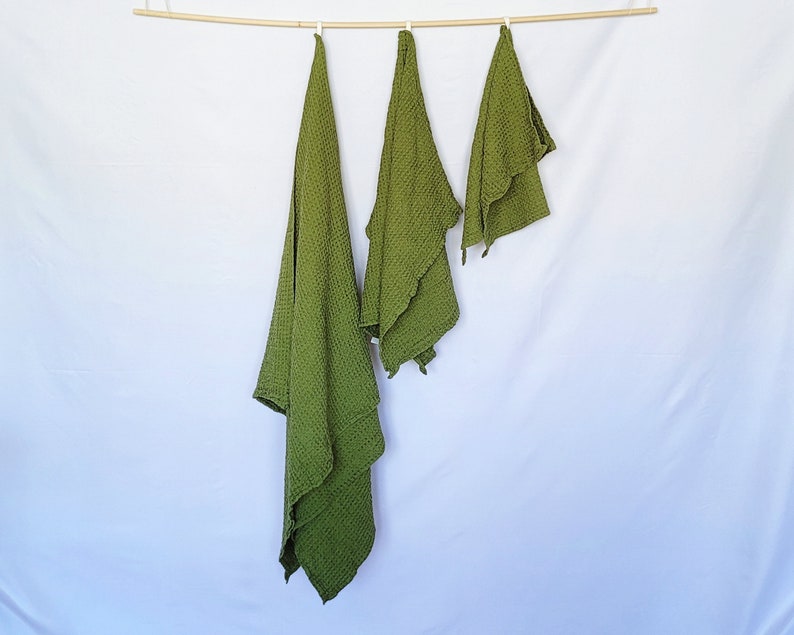 Linen waffle bath towel, bath towel set, white linen bath sheet READY TO SHIP Moss green