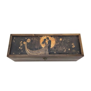 Personalized wedding wine box. wedding gift. Gift for her. Champagne box.