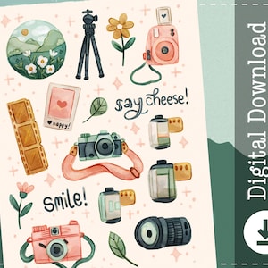 Könnte beinhalten: Digitaler Download mit Aquarellillustrationen zum Thema Fotografie. Enthält Kameras, Filmrollen, ein Stativ und florale Akzente. Der Text enthält "say cheese!" und "smile!". Farbpalette in Rosa und Grün.