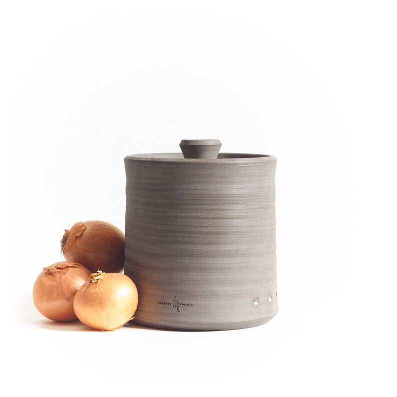 Handmade Ceramic - Onion Keeper