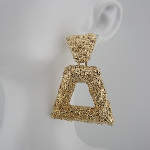Vintage Sara Geometric Textured Earrings