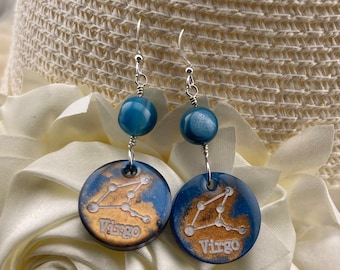 Pendientes del signo zodiacal Virgo, del 23 de agosto al 22 de septiembre, con ágata marina rayada.