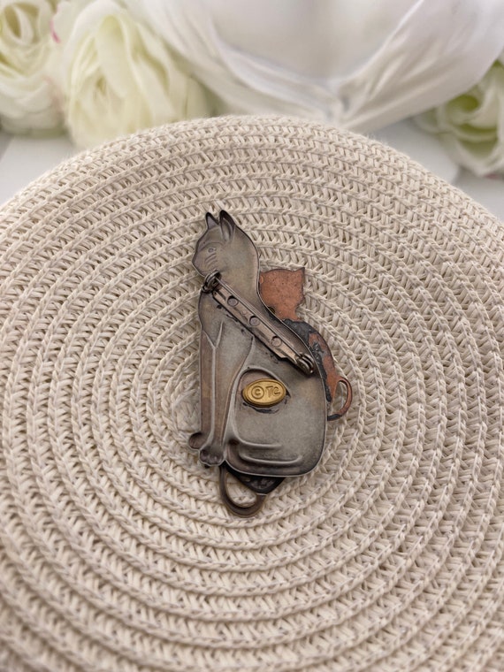 Three Cats Brooch - image 4