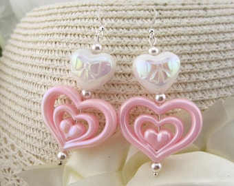 Pendientes de capas de corazones y lazos