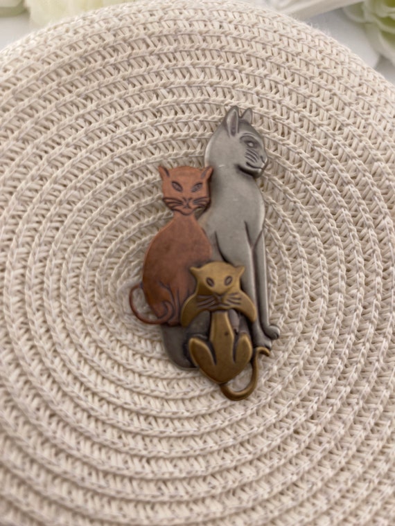 Three Cats Brooch - image 1