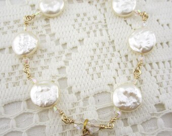 Wired Linked Charm Bracelet (White)