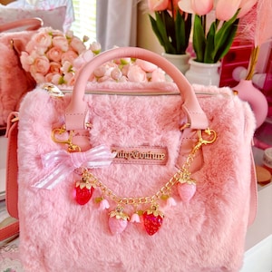 Cadena para bolso de niña Coquette Strawberry.