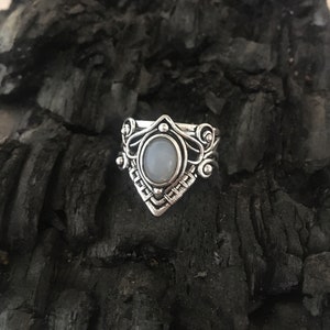 Delicate Antique Silver Victorian Edwardian Gothic Moonstone Ring