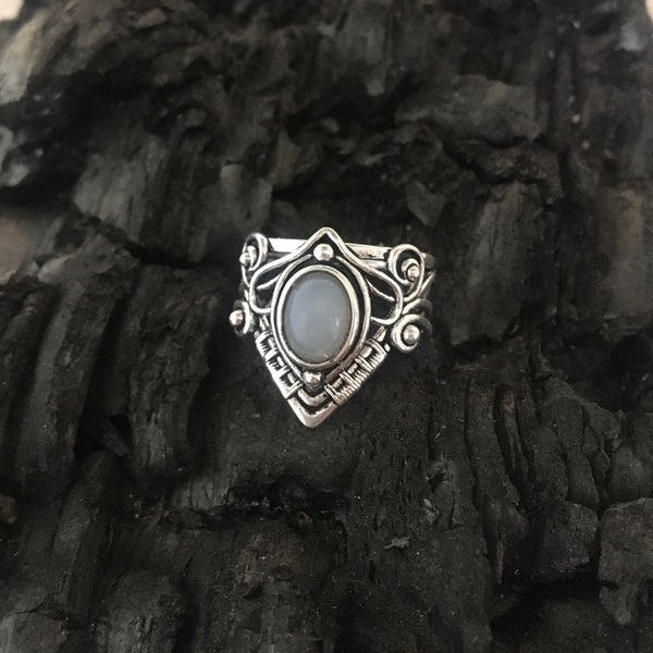Delicate Antique Silver Victorian Edwardian Gothic Moonstone Ring