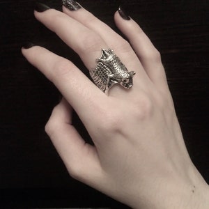 Anillo gótico ajustable de plata antigua oxidada con diseño de murciélago vampiro