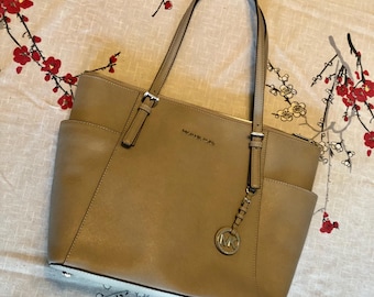 Michael Kors Jet Set Grey Leather Shoulder/Tote Bag