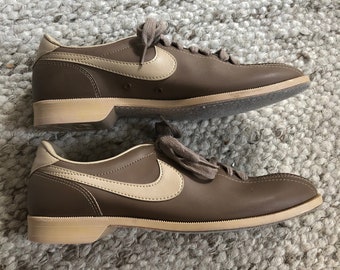 vintage nike bowling shoes