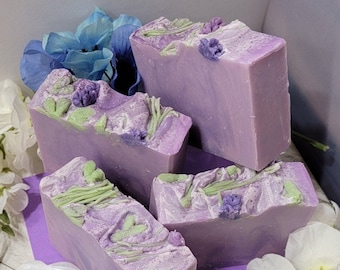 Lavender Breeze Soap / Lavender Bar Soap / Womens Soap / Natural Skincare / Self Care Gifts / Free Shipping