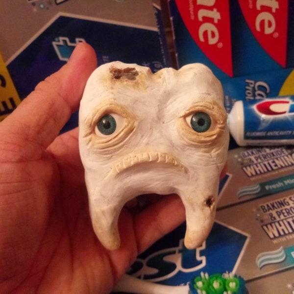 Skulpturen Cavity the Dental Dude