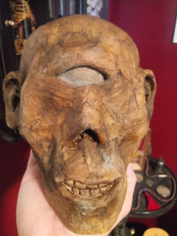 Mummified Cyclops head sideshow gaff